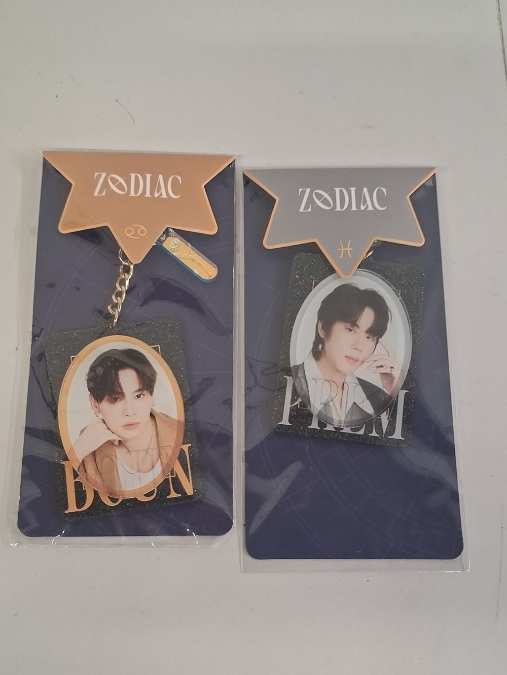 NWT ZODIAC Photo Charm Keychain Set - Navy, Gold